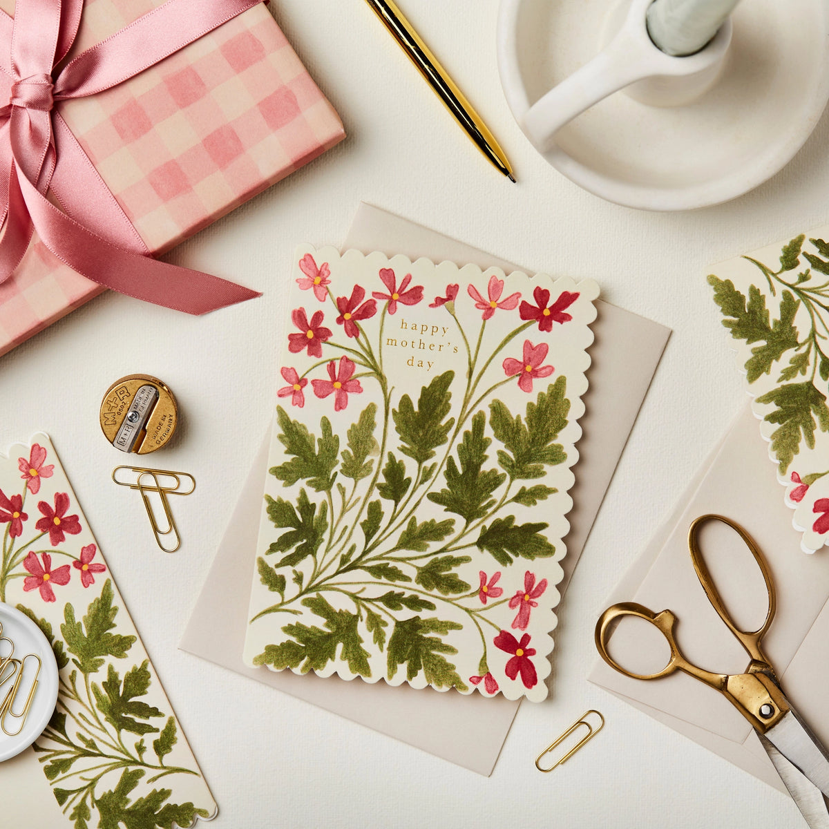 Flora &#39;Happy Mother&#39;s Day&#39; Card